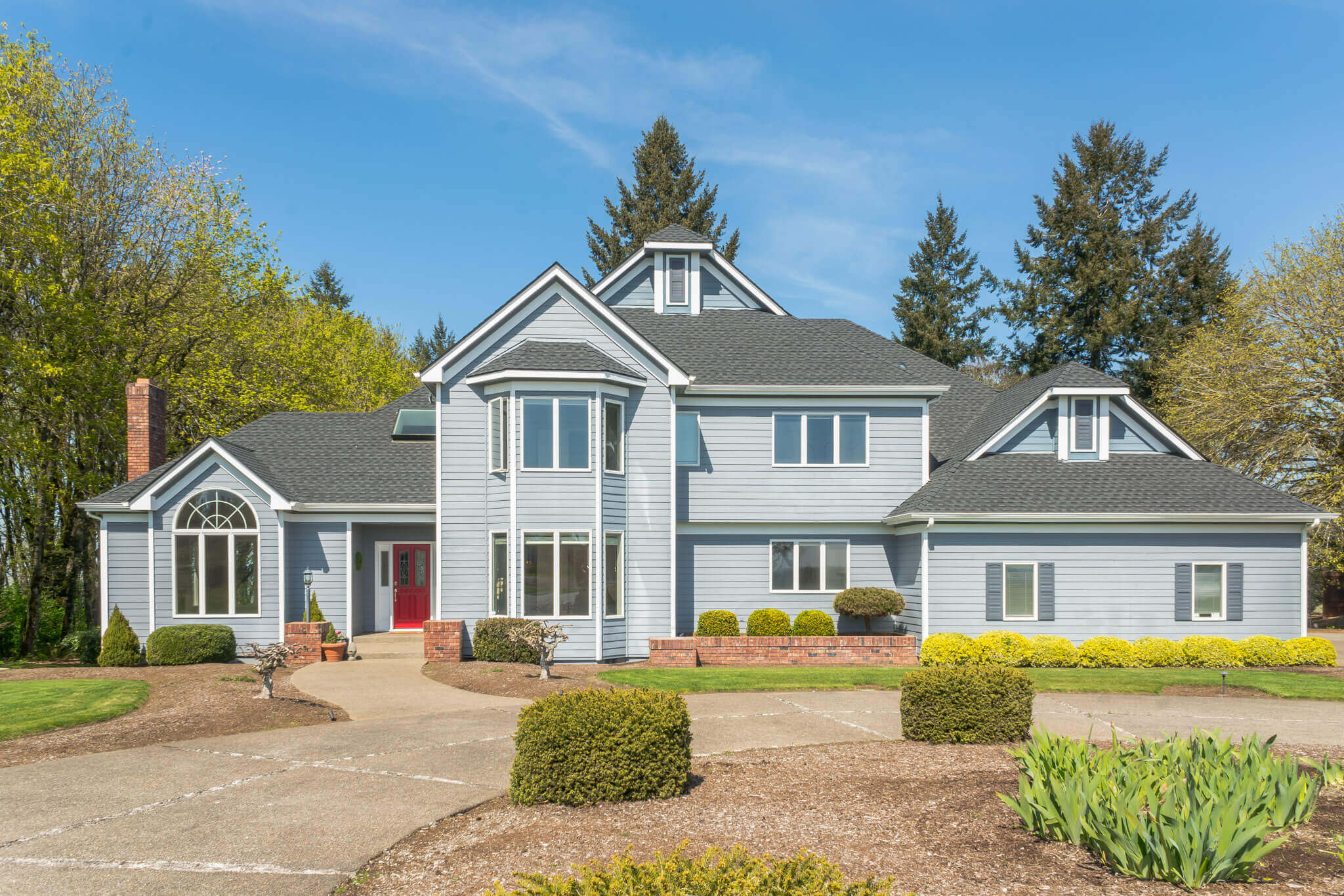 7-Step Guide to Becoming a Professional Real Estate Photographer