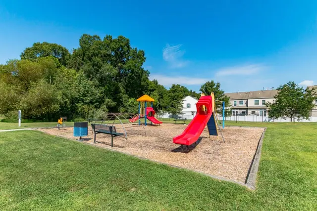 Neighborhood photo 10