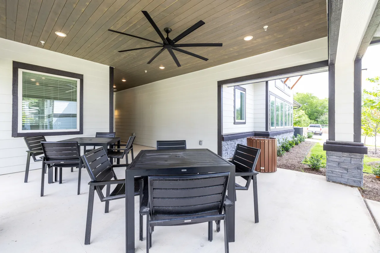 Apartment complex amenities