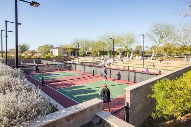 Retail property exterior in Rio Verde, AZ
