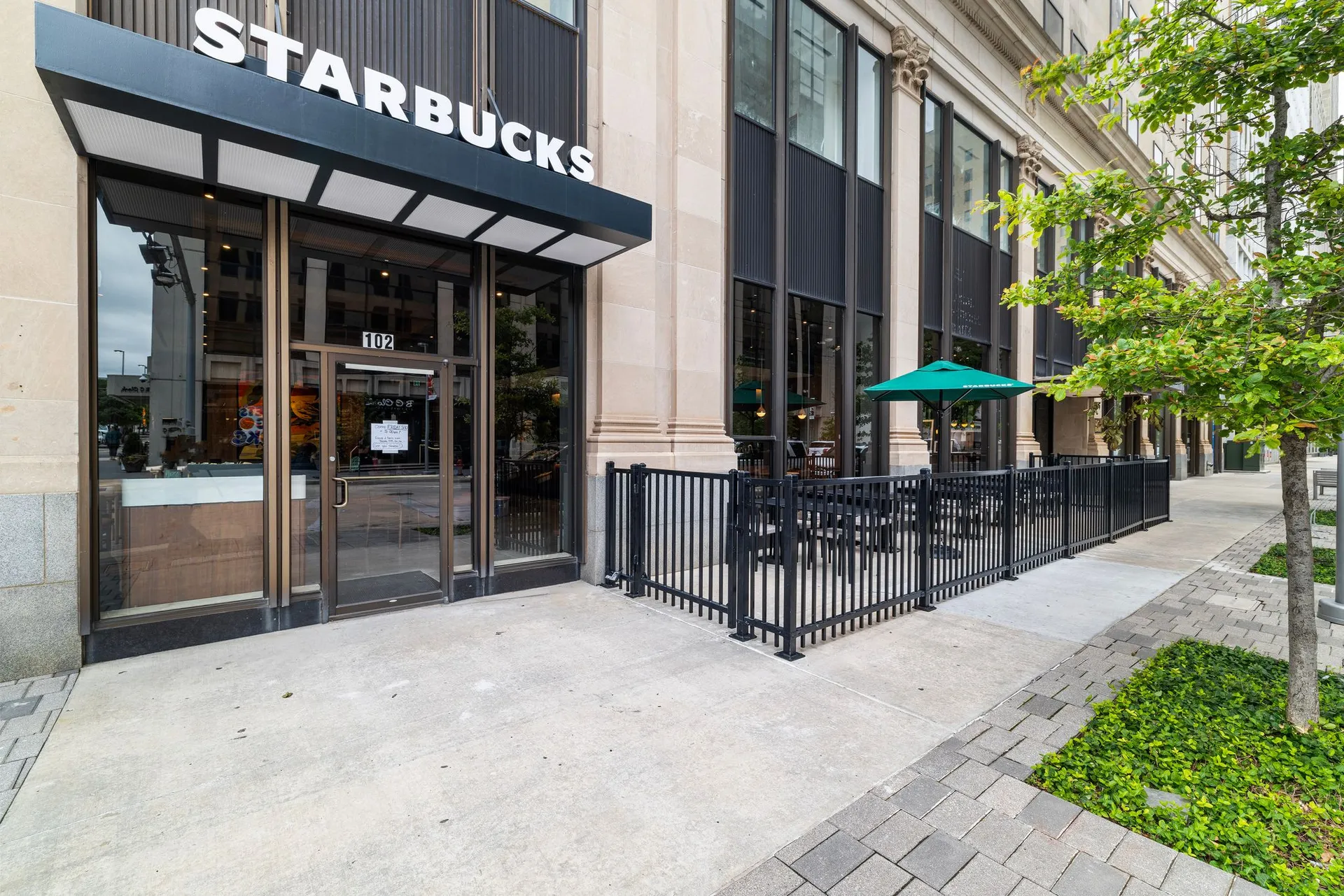 Professional retail location photography by HomeJab