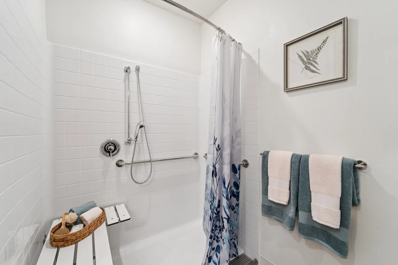 Senior living bathroom in Rolling Hills Estates, CA